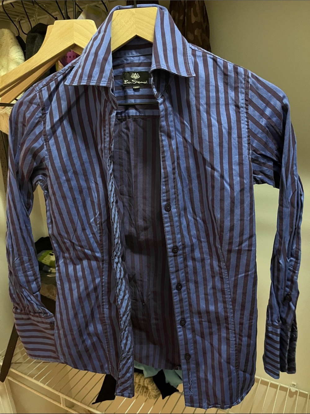 Striped button ups - Picture 5 of 5